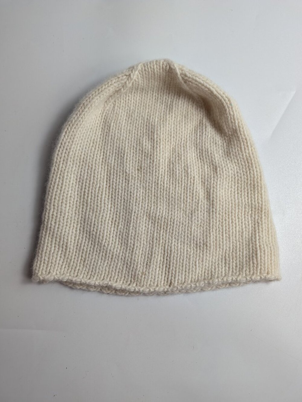 100% Pure Cashmere Beanie Winter Hat Cream Colored Made in Scotland